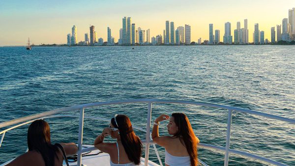 Tour Bahía En Yate