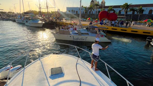 Tour Bahía En Yate