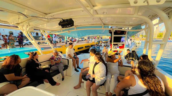 Tour Bahía En Yate